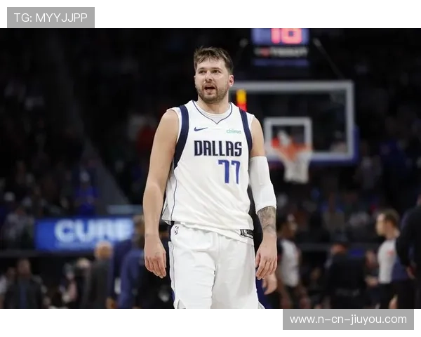 NBA独行侠东契奇节奏变化两次晃人轻松得分