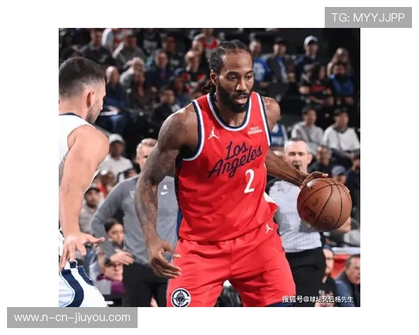 伦纳德弧顶急停命中，快船在关键时刻稳住心态